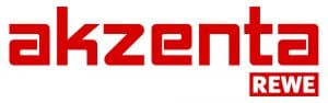 Das Logo von akzenta mit REWE-Zusatz. Rote Schrift vor weißem Hintergrund.