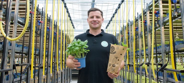 Portrait von Nicolas Leschke.