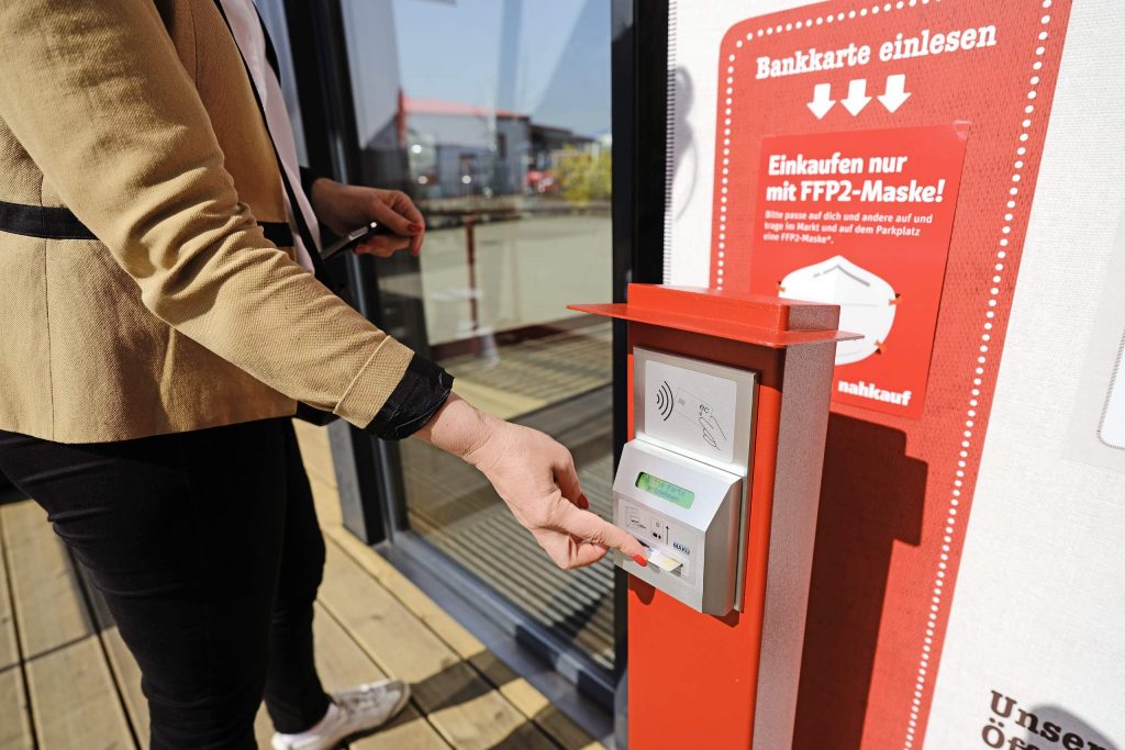 Self-Checkout-Kasse bei Josfes Nahkauf Box