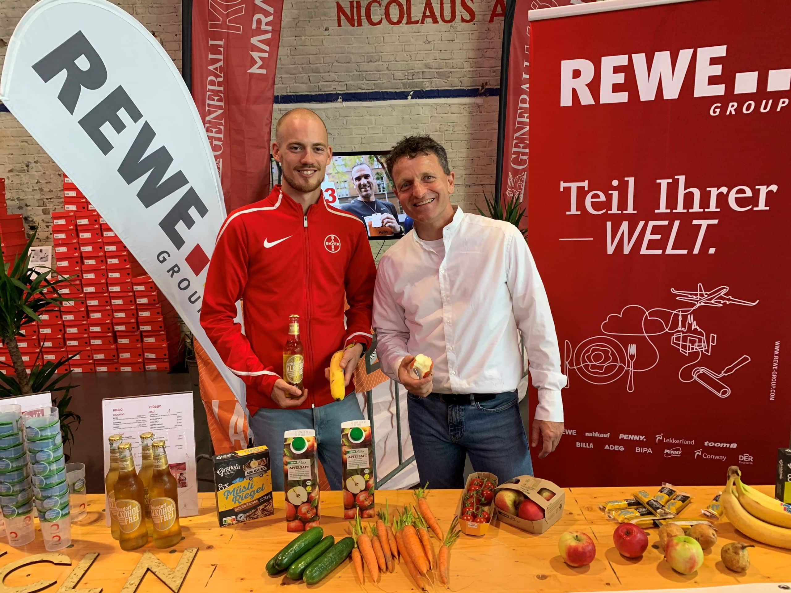 Links: Jonathan Dahlke, Botschafter des Generali Köln Marathon und Debütant auf der Marathon-Strecke Rechts: Markus Frisch, Geschäftsführer Kölner AusdauerSport GmbH