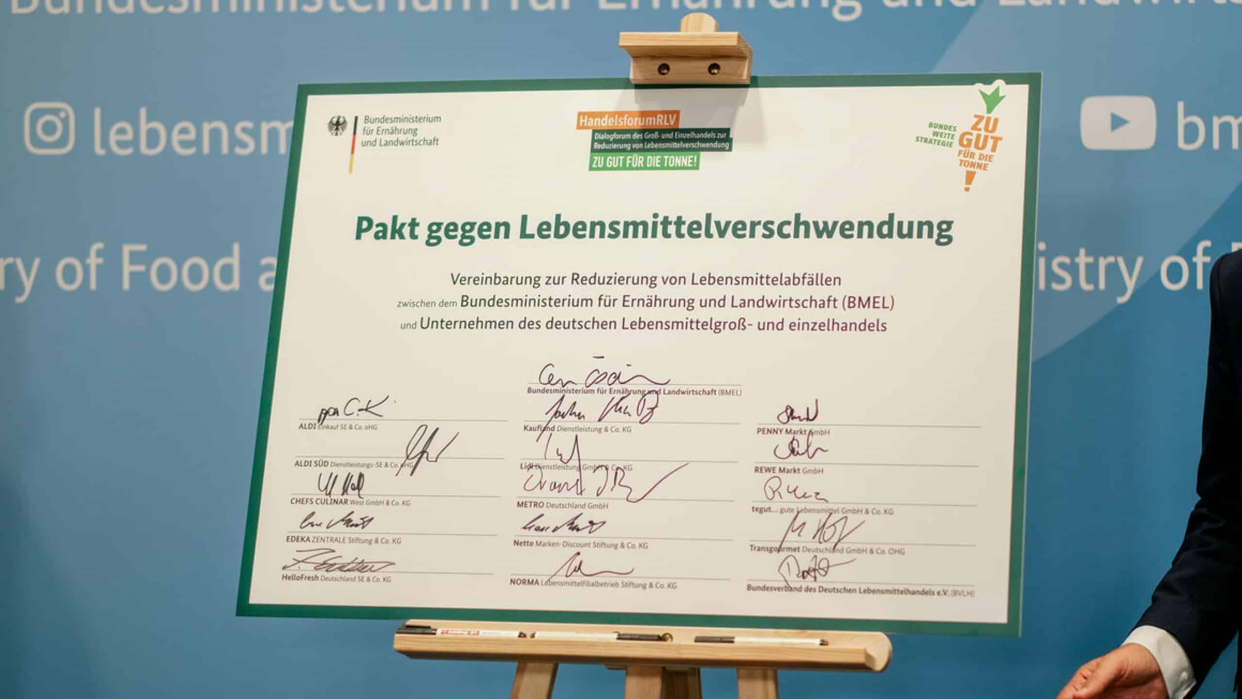 Signed pact against food-waste