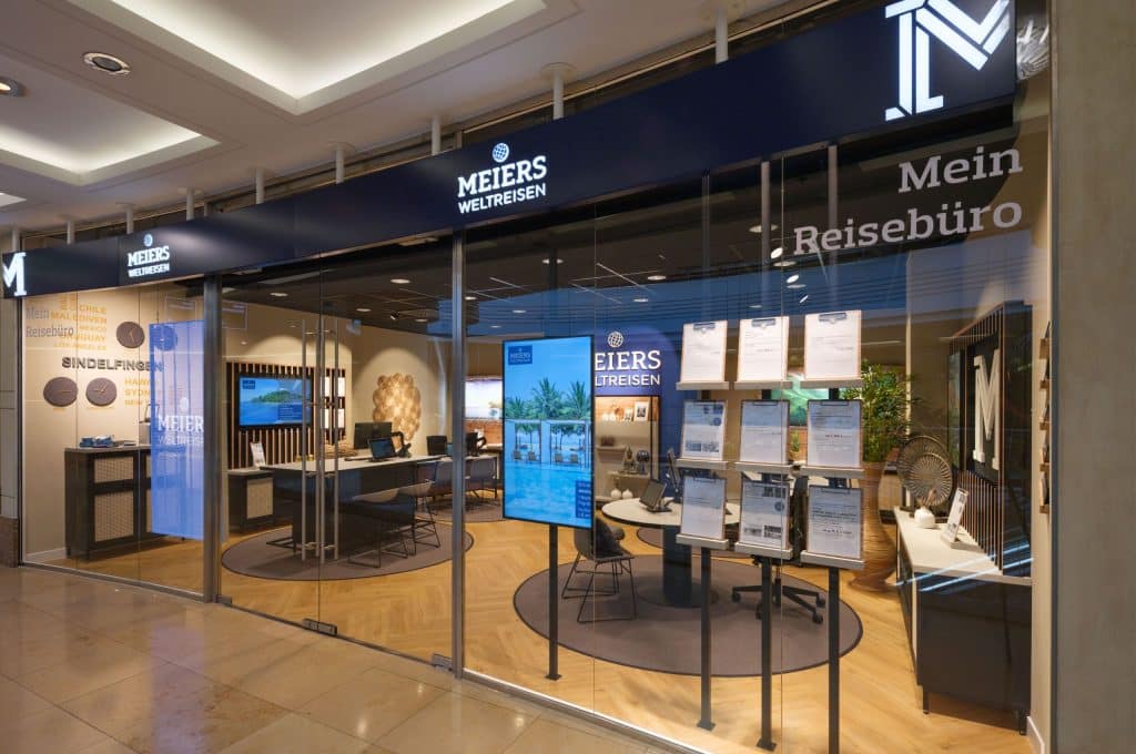 Frontansicht des Meiers Weltreisen Conceptstores