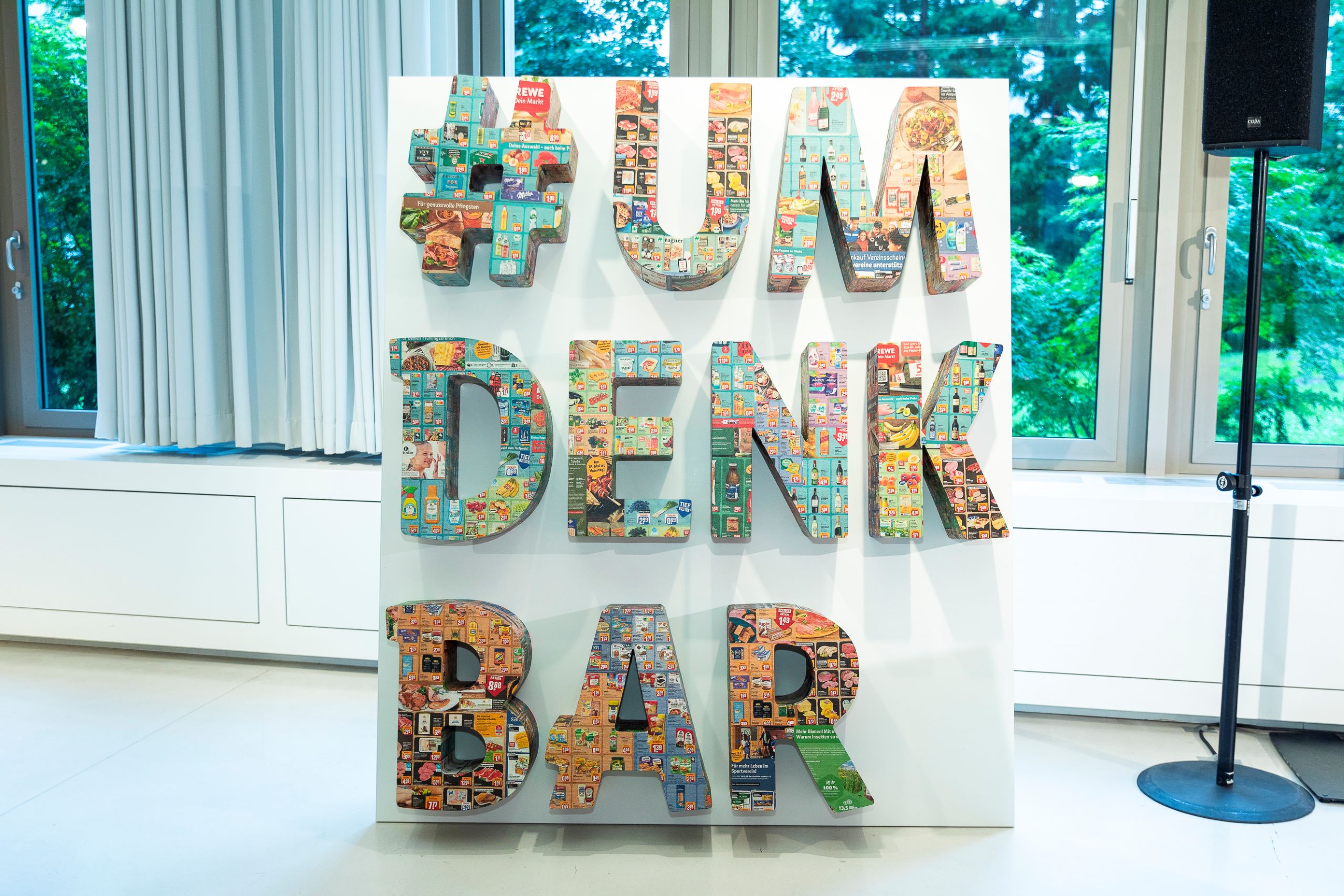 Hashtag umdenkbar aus Handzetteln