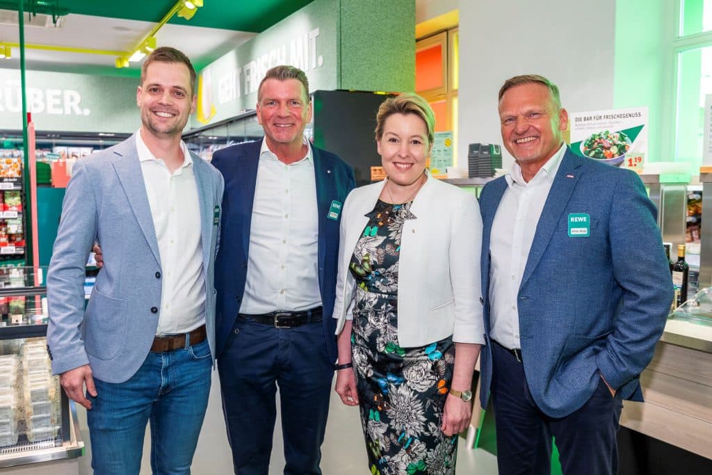 Bild von Dennis Henkelmann, Stefan Hörning, Franziska Giffey und Peter Maly